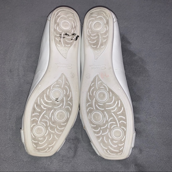 Genuine Leather Arnold Churgin White Ballet Style Flats - Picture 9 of 9